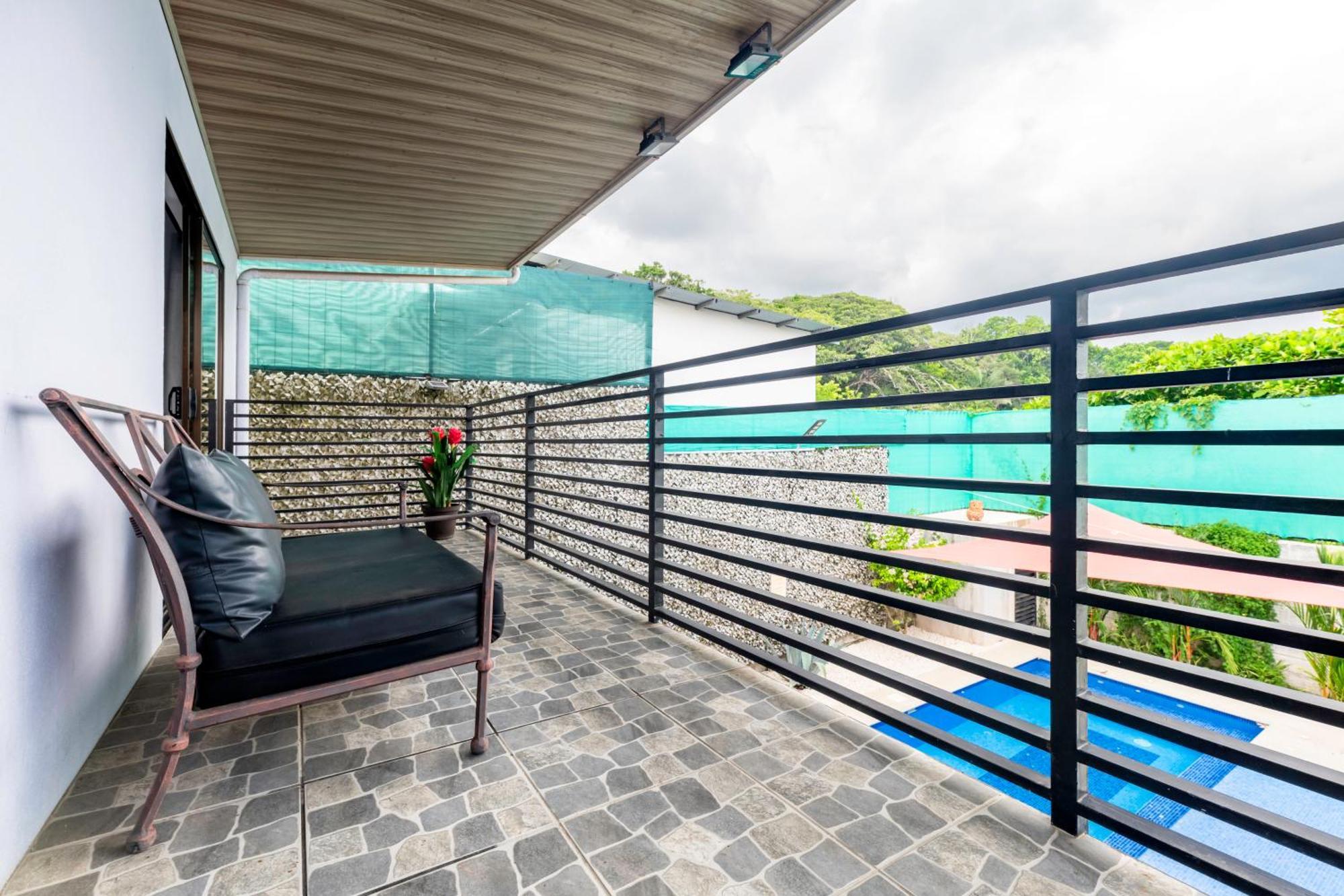 Private Home With Resort Style Swimming Pool Jacó Exteriör bild